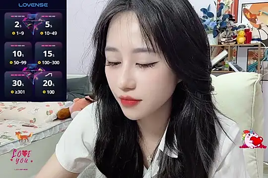  LLisa  online show from January 5, 2025, 8:42 pm