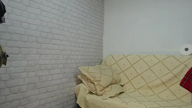 Snapshot of EmmaSquirt chatting on December 14, 2024, 9:45 pm EmmaSquirt online show from December 14, 2024, 9:45 pm