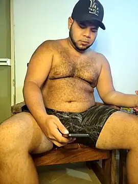 Snapshot of Evert_hairyboy chatting on September 12, 2025, 7:47 pm Evert hairyboy online show from September 12, 2025, 7:47 pm