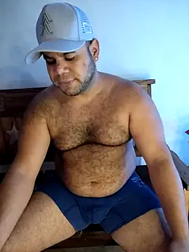 Snapshot of Evert_hairyboy chatting on October 1, 2025, 5:41 pm Evert hairyboy online show from October 1, 2025, 5:41 pm