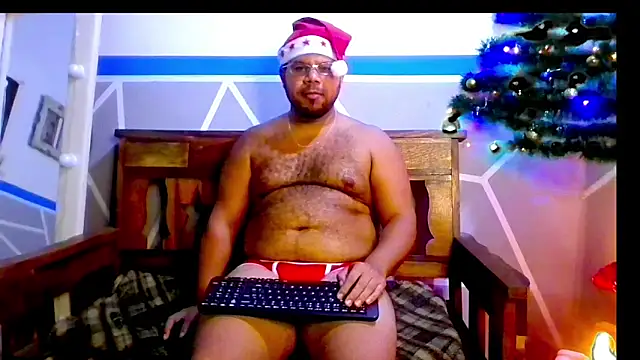 Snapshot of Evert_hairyboy chatting on December 16, 2025, 6:35 pm Evert hairyboy online show from December 16, 2025, 6:35 pm