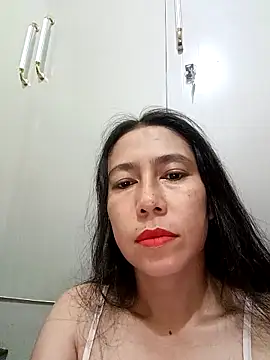 Snapshot of 2HotAsain4u chatting on April 25, 2026, 12:02 am 2HotAsain4u online show from April 25, 2026, 12:02 am
