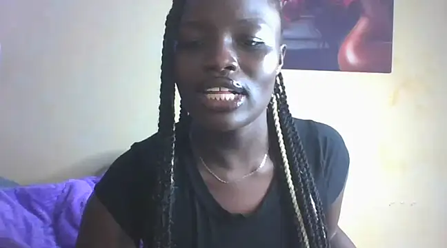 Snapshot of Mon_cherrie_ chatting on December 2, 2024, 1:03 am Mon cherrie online show from December 2, 2024, 1:03 am