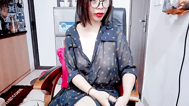 Snapshot of Miu-Le chatting on March 5, 2026, 6:04 pm Miu-Le online show from March 5, 2026, 6:04 pm