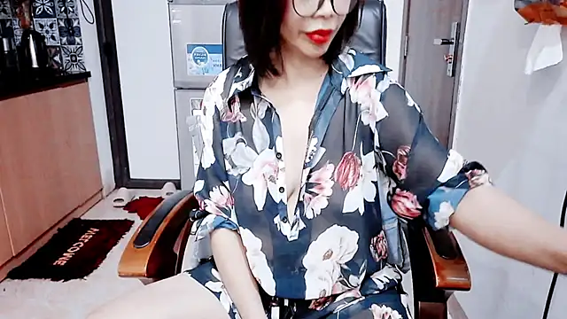 Snapshot of Miu-Le chatting on March 23, 2026, 4:55 pm Miu-Le online show from March 23, 2026, 4:55 pm