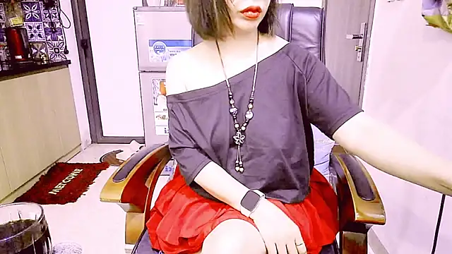 Snapshot of Miu-Le chatting on April 20, 2026, 6:42 pm Miu-Le online show from April 20, 2026, 6:42 pm