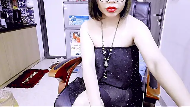Snapshot of Miu-Le chatting on April 28, 2026, 6:24 pm Miu-Le online show from April 28, 2026, 6:24 pm