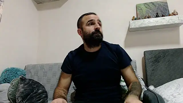 Snapshot of ivat80 chatting on December 12, 2024, 2:55 pm ivat80 online show from December 12, 2024, 2:55 pm