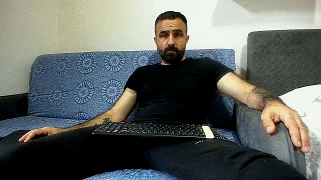 Snapshot of ivat80 chatting on November 15, 2025, 7:16 am ivat80 online show from November 15, 2025, 7:16 am