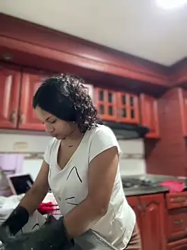 Riana Kean online show from February 27, 2026, 10:59 am