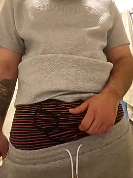 yaraklimemo online show from April 27, 2026, 1:42 pm