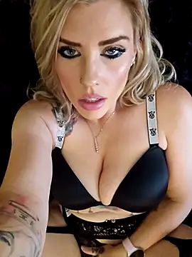 Snapshot of ellieconradxo chatting on September 9, 2025, 5:12 pm ellieconradxo online show from September 9, 2025, 5:12 pm