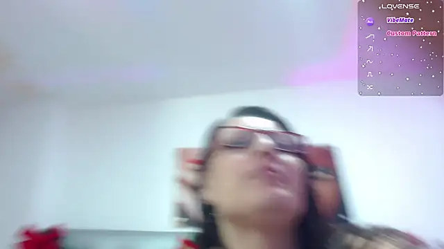 horny-juliette online show from December 25, 2024, 9:22 pm