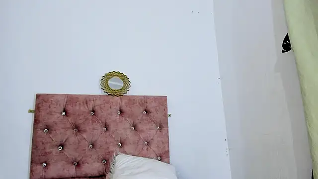 LUISA SEXY  online show from February 8, 2025, 4:14 am