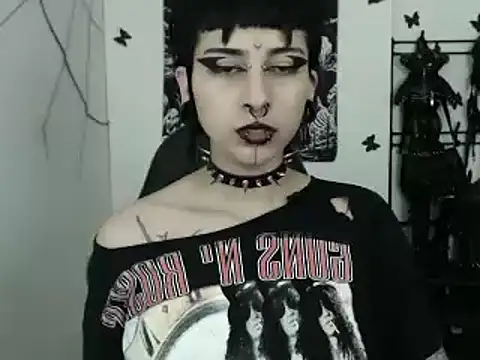 Snapshot of n0sferatus__ chatting on October 23, 2025, 2:33 am n0sferatus online show from October 23, 2025, 2:33 am