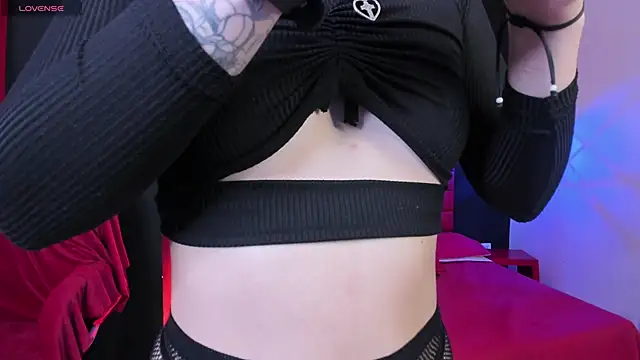 Megan wolf1  online show from September 19, 2025, 3:30 am