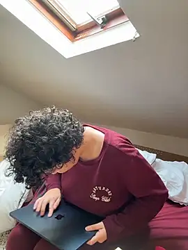 Snapshot of rafamarianoofc chatting on February 3, 2026, 9:58 am rafamarianoofc online show from February 3, 2026, 9:58 am