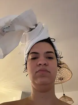 Snapshot of rafamarianoofc chatting on February 13, 2026, 8:10 am rafamarianoofc online show from February 13, 2026, 8:10 am