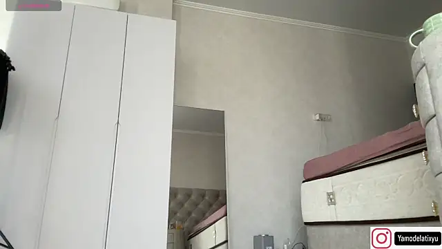 diffgirls2 online show from September 13, 2025, 9:09 am