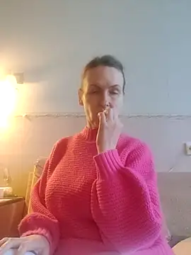 Evelina cute online show from December 4, 2025, 9:18 am