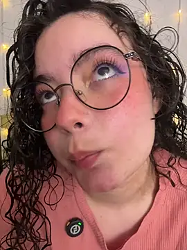 Snapshot of Antoniart_ chatting on October 28, 2025, 1:53 am Antoniart online show from October 28, 2025, 1:53 am