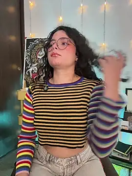 Snapshot of Antoniart_ chatting on November 25, 2025, 1:27 am Antoniart online show from November 25, 2025, 1:27 am