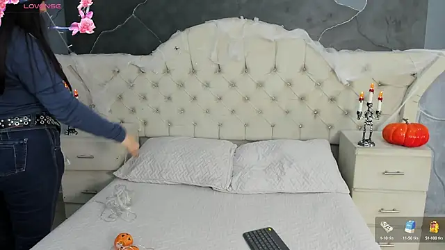 Snapshot of AmberGreyy_ chatting on October 15, 2025, 5:35 pm AmberGreyy online show from October 15, 2025, 5:35 pm
