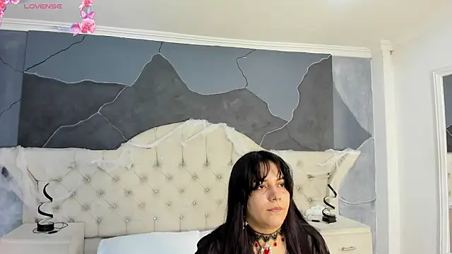 Snapshot of AmberGreyy_ chatting on October 21, 2025, 5:02 pm AmberGreyy online show from October 21, 2025, 5:02 pm