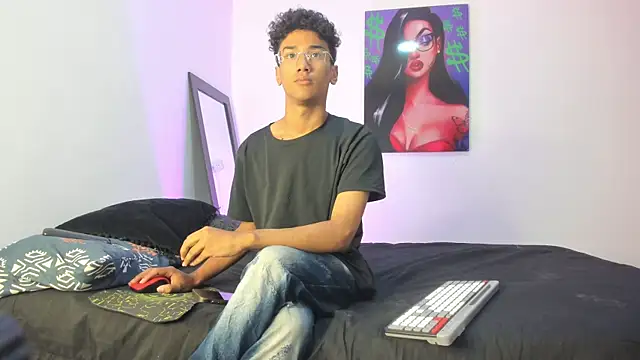 harrytwink18 online show from March 3, 2025, 1:20 pm