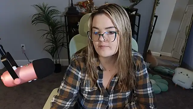 rodeobrii online show from December 3, 2025, 2:30 am