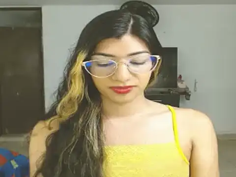 engielphoenis14 online show from December 4, 2024, 10:19 pm