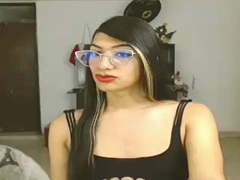 engielphoenis14 online show from December 24, 2024, 5:02 pm