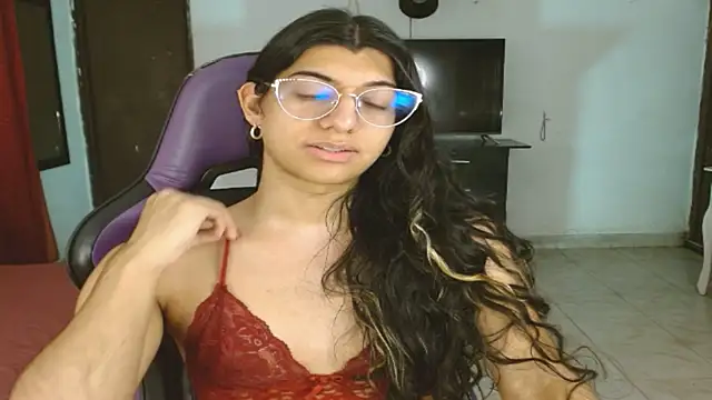 Snapshot of engielphoenis14 chatting on February 28, 2026, 10:33 pm engielphoenis14 online show from February 28, 2026, 10:33 pm