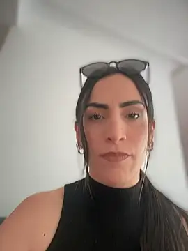 Snapshot of alessandra-a chatting on November 1, 2025, 9:28 pm alessandra-a online show from November 1, 2025, 9:28 pm