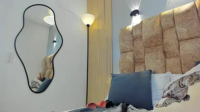 amatista  smith online show from November 8, 2025, 11:36 pm