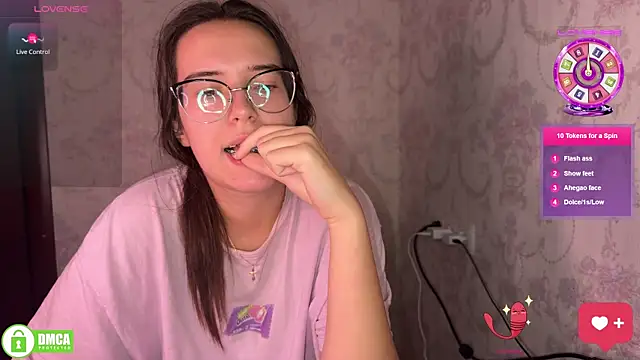 Snapshot of the_princese chatting on November 4, 2025, 5:45 pm the princese online show from November 4, 2025, 5:45 pm