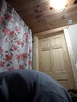 Lilsmokeshow017 online show from November 28, 2025, 12:57 am