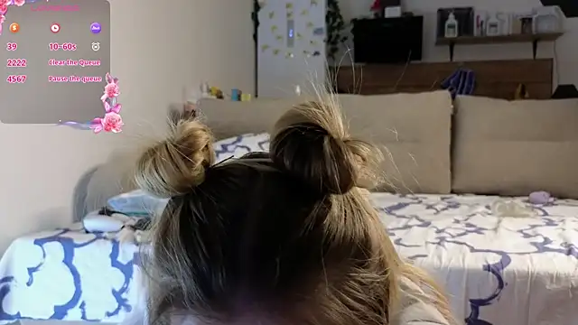 Girl alone home online show from February 28, 2025, 5:15 pm