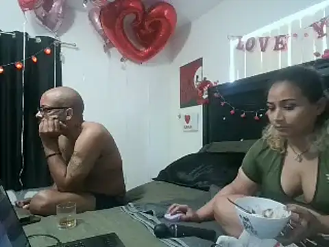 MrAndMrsCrook online show from February 17, 2025, 7:53 pm