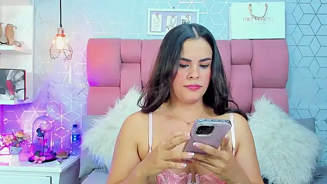 Zoebraham online show from September 24, 2025, 8:56 pm