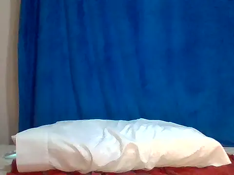Snapshot of sweet_love00 chatting on April 19, 2026, 2:49 pm sweet love00 online show from April 19, 2026, 2:49 pm