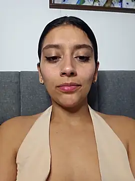 Snapshot of BrittanyDiaz chatting on November 5, 2025, 8:20 pm BrittanyDiaz online show from November 5, 2025, 8:20 pm