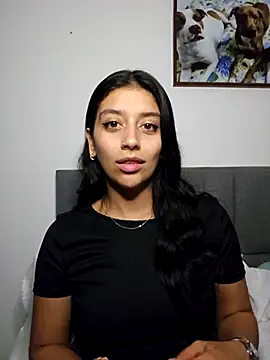 Snapshot of BrittanyDiaz chatting on November 8, 2025, 9:13 pm BrittanyDiaz online show from November 8, 2025, 9:13 pm