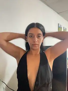 Snapshot of BrittanyDiaz chatting on November 20, 2025, 7:57 pm BrittanyDiaz online show from November 20, 2025, 7:57 pm