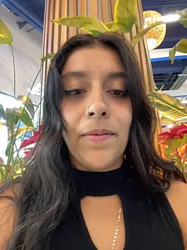 Snapshot of BrittanyDiaz chatting on November 29, 2025, 10:24 pm BrittanyDiaz online show from November 29, 2025, 10:24 pm