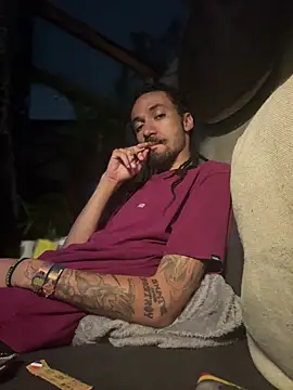 hotcamboy420 online show from December 27, 2024, 5:52 am