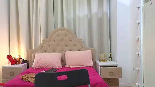 HairyLola online show from March 11, 2025, 11:44 am