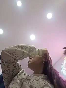 Snapshot of karlamorris_ chatting on November 5, 2025, 1:55 pm karlamorris online show from November 5, 2025, 1:55 pm