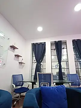 Snapshot of karlamorris_ chatting on November 15, 2025, 4:47 pm karlamorris online show from November 15, 2025, 4:47 pm