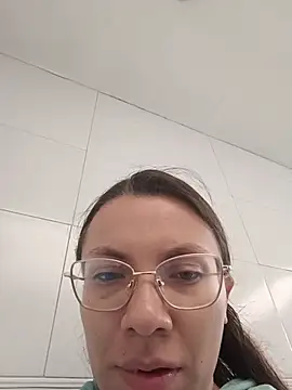 Snapshot of karlamorris_ chatting on December 3, 2025, 1:20 pm karlamorris online show from December 3, 2025, 1:20 pm